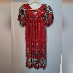 Elegant Red Paisley Midi Nightgown